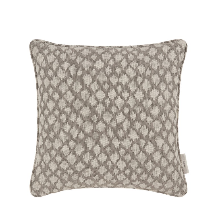 cushion nia taupe self piped edge main