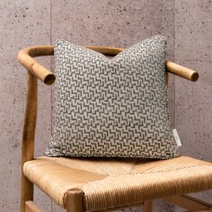 cushion desta taupe self piped edge LS