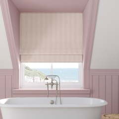 Ischia Woodrose Roman Blind Lifestyle